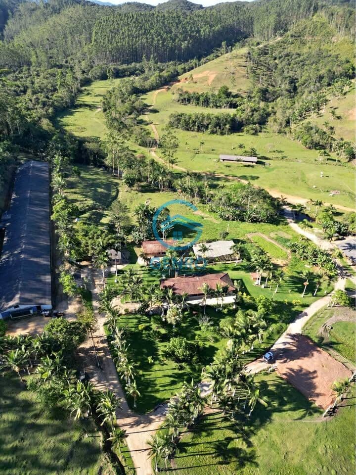 Fazenda com Galpão Aviário para 32.000 Aves e Terreno de 66 Hectares à venda em Tijucas/SC