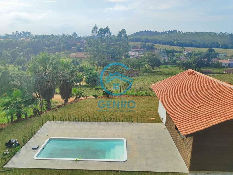 Chácara com Casa Nova com Piscina e Terreno de 600m² à venda em Canelinha/SC