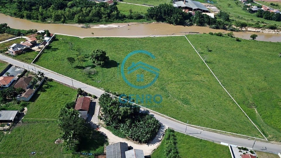 Área para Sítio com Terreno de 28.000m² ( 2.8 HECTARES ) à venda em Canelinha/SC