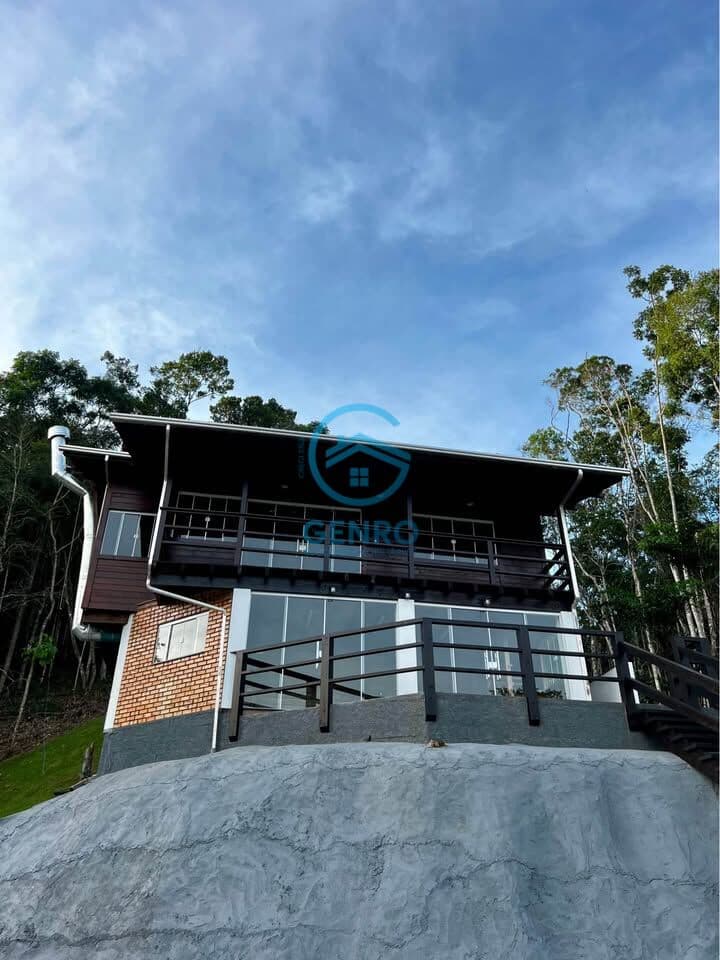 Sítio em Meio a Natureza com Piscina e Terreno de 10.000m² ( 01 HECTARE ) à venda em Tijucas/SC