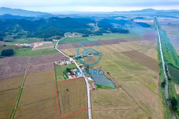Lote para Galpão, Casas ou Sítio com Terreno de 15.000m² (1.5 Hectares) à venda em Tijucas/SC
