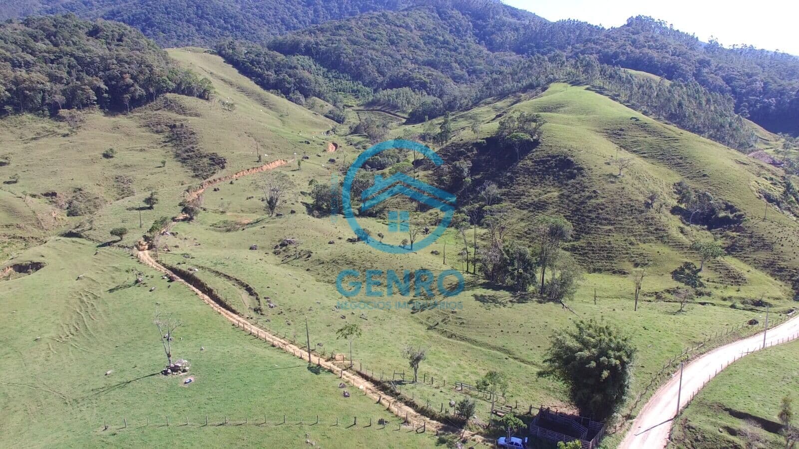 Área Rural para Sítio com Riacho e Terreno de 100.000m² ( 10 HECTARES ) à venda em Biguaçu/SC