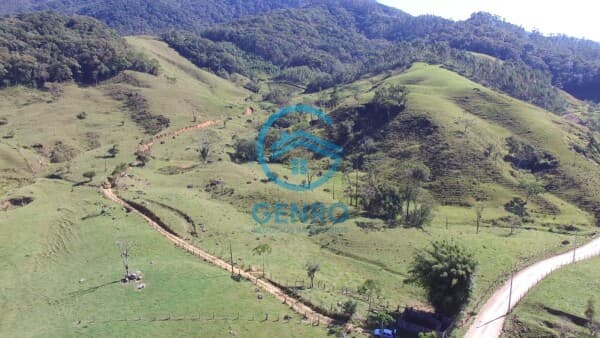Área Rural para Sítio com Riacho e Terreno de 100.000m² ( 10 HECTARES ) à venda em Biguaçu/SC