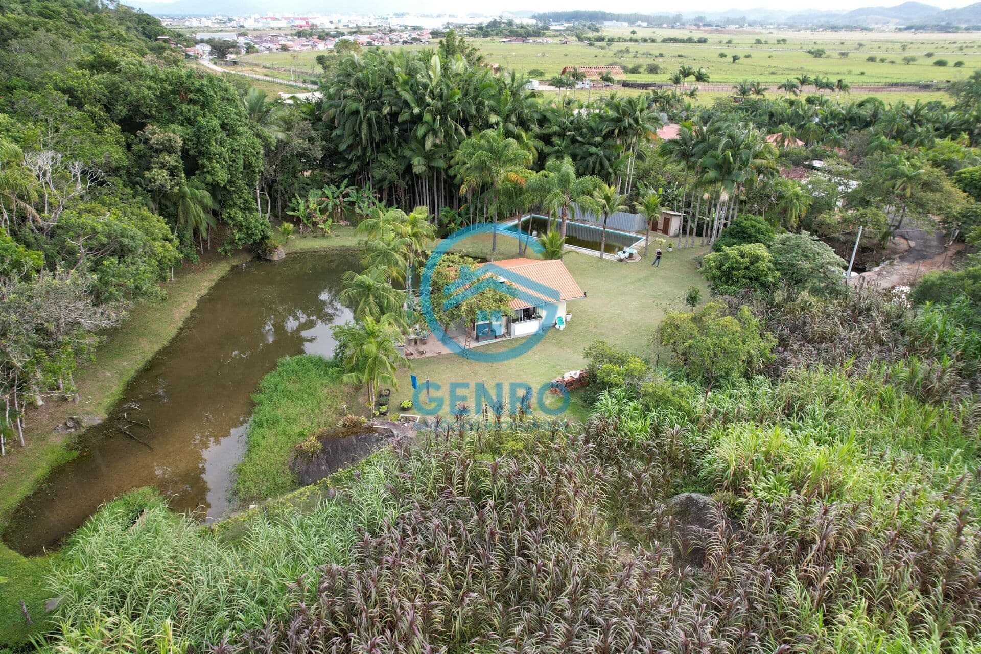 Chácara em Meio a Natureza com Piscina, Lagoa e Terreno de 6.000m² à venda em Porto Belo/SC