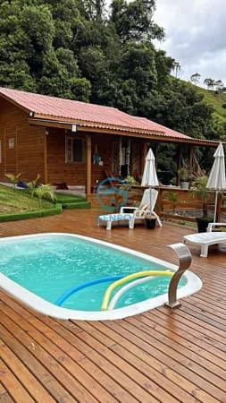 Chalé Mobiliado na Serra Catarinense com Piscina e Terreno de 2.000m² à venda em Alfredo Wagner/SC