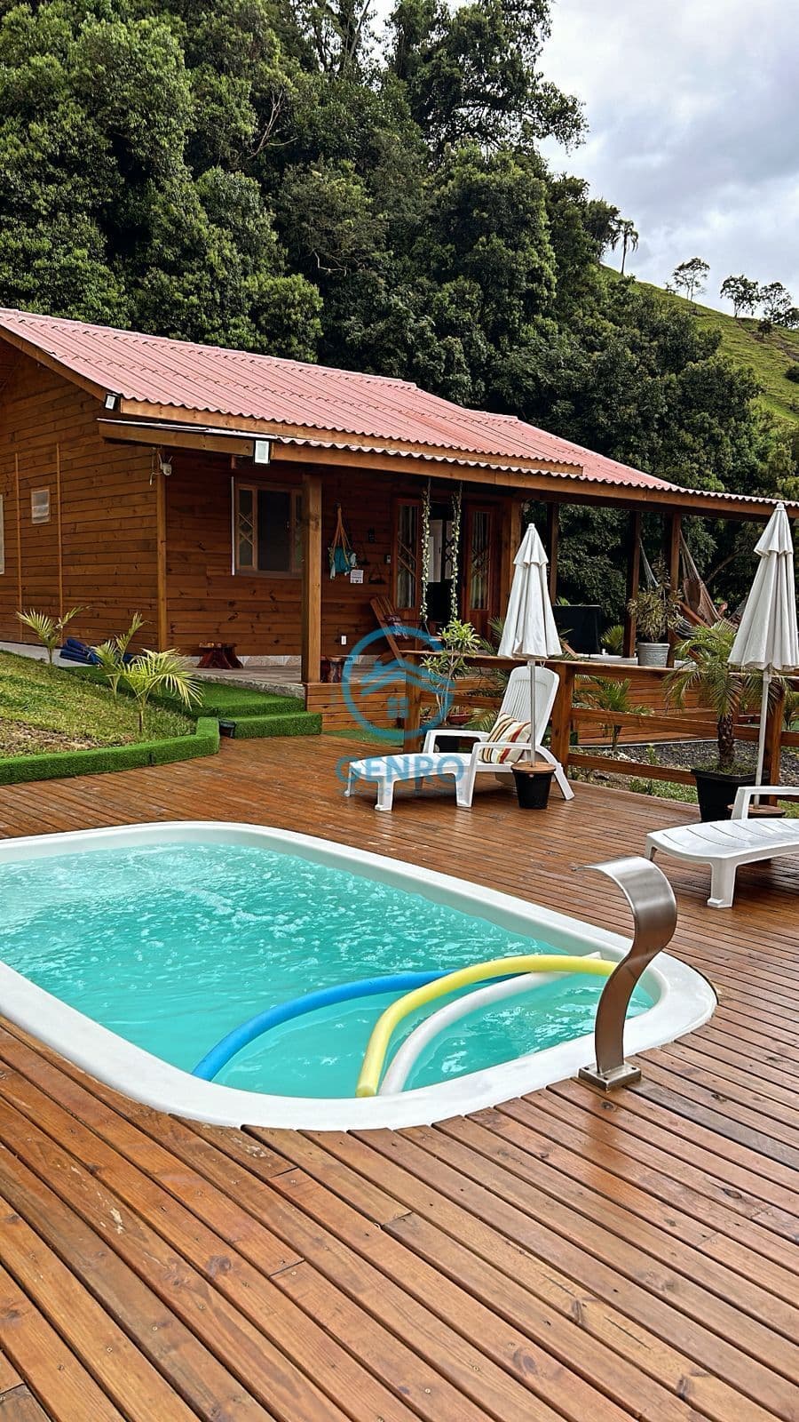 Chalé Mobiliado na Serra Catarinense com Piscina e Terreno de 2.000m² à venda em Alfredo Wagner/SC
