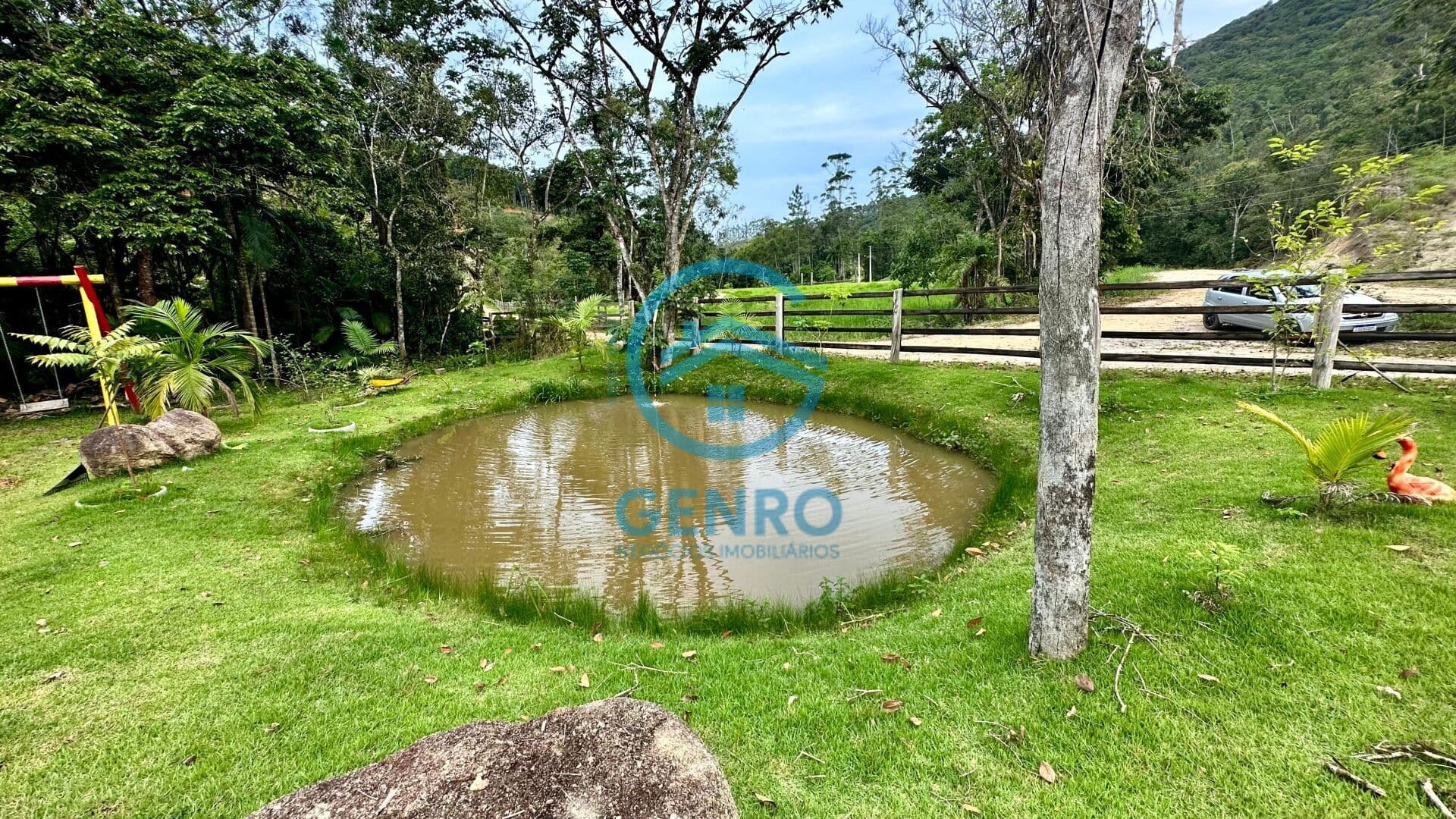 Chácara em Meio a Natureza com Lagoa e Terreno de 1.800m² à venda em Canelinha/SC