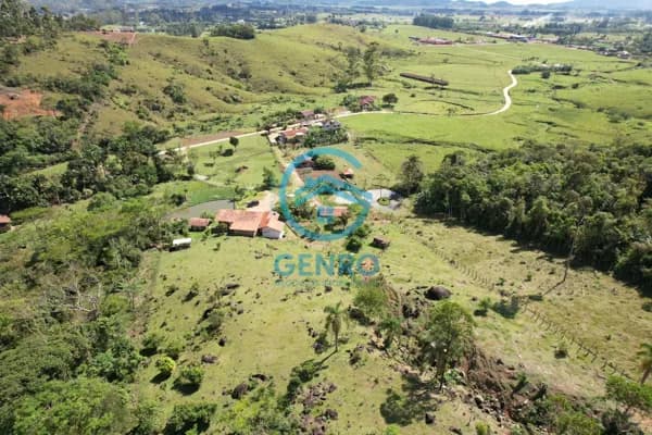 Sítio em Meio a Natureza com Lagoa, Riacho e Terreno de 34.000m² ( 3.4 Hectares ) à venda em Canelinha/SC
