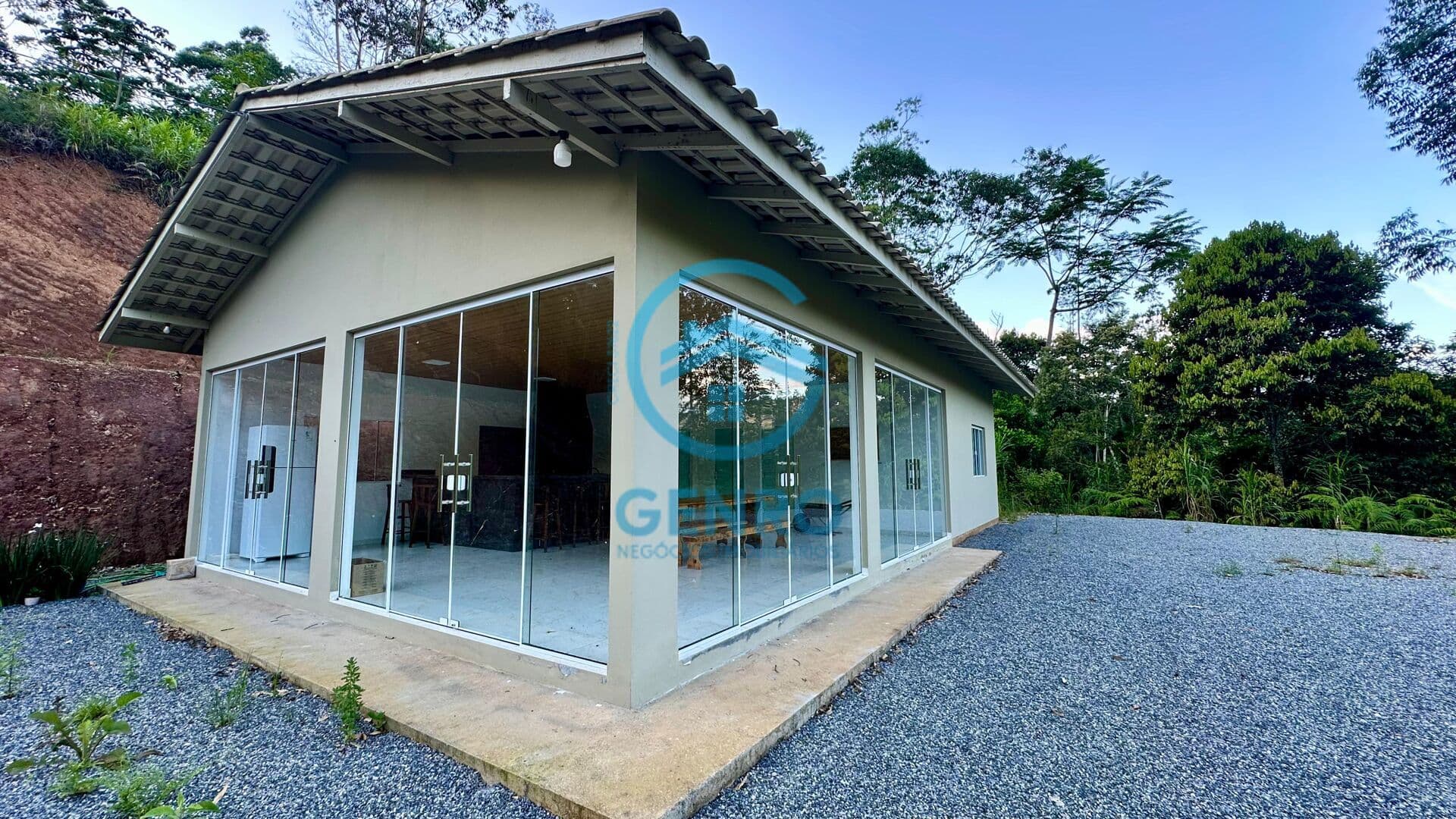 Chácara Semimobiliada em Meio a Natureza com Terreno de 3.000m² à venda em Tijucas/SC