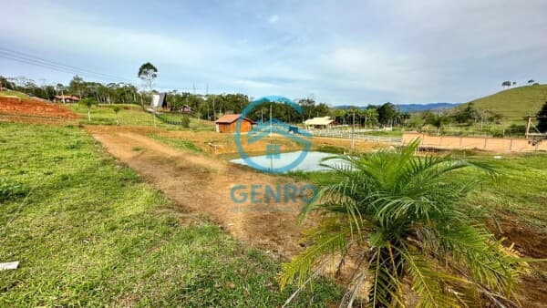 Área para Chácara com Terreno 100% Aproveitável de 2.000m² à venda em Canelinha/SC