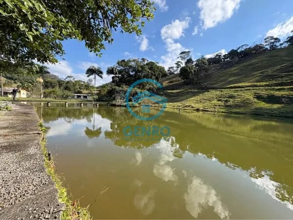 Sítio em Meio a Natureza com Riacho e Terreno de 36.000m² (3.6 Hectares) à venda em Águas Mornas/SC