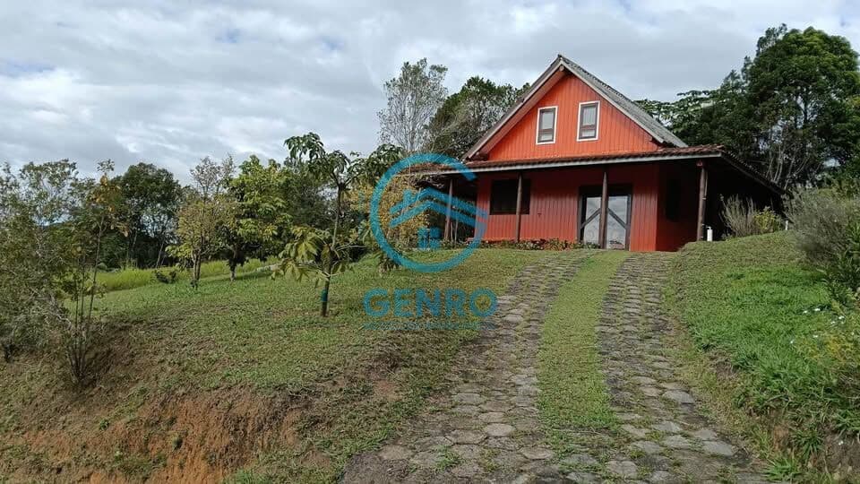Chalé Mobiliado em Condomínio Fechado em Meio a Natrurezaà venda em Santo Amaro da Imperatriz/SC