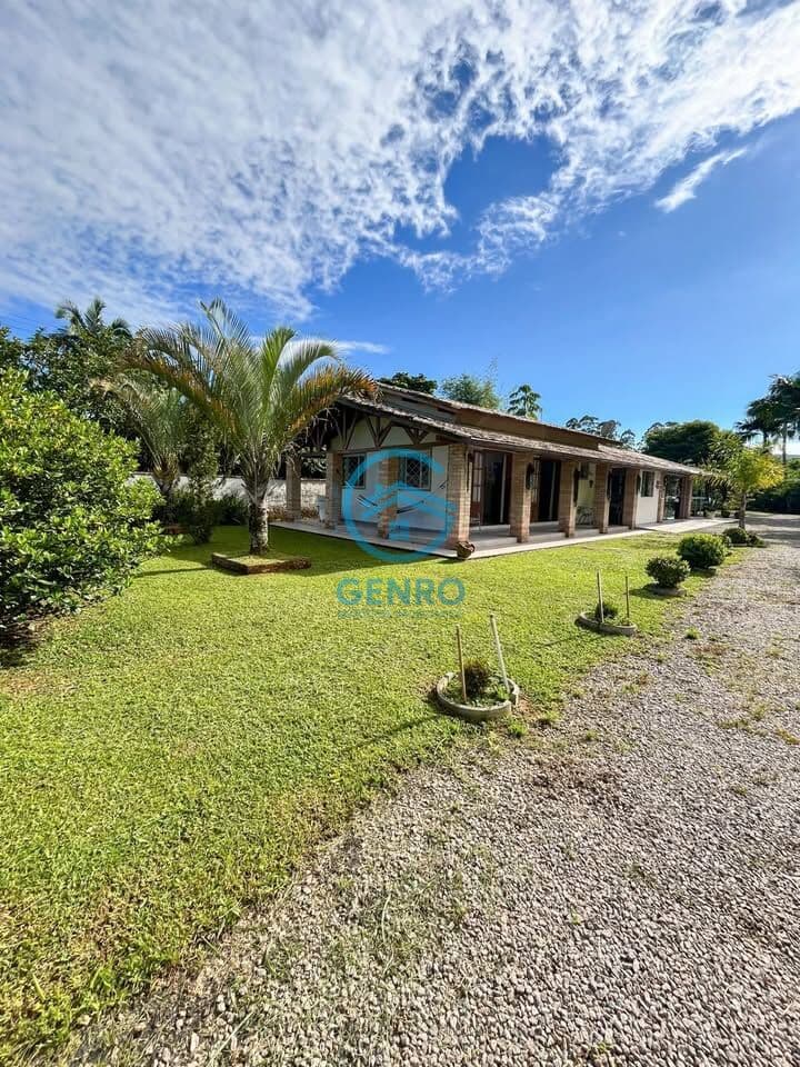 Chácara em Meio a Natureza com Piscina e Terreno de 1.500m² à venda em Santo Amaro da Imperatriz/SC