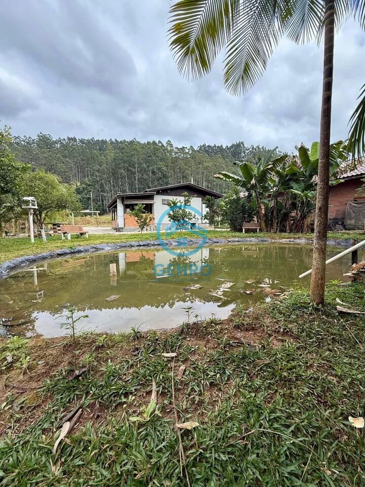 Chácara em Meio a Natureza com Riacho, Lagoa e Terreno de 1.000m² à venda em Tijucas/SC