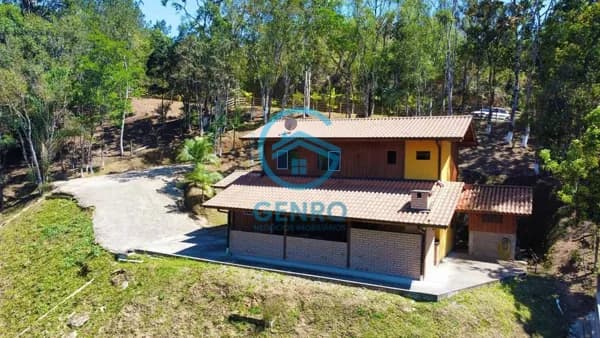 Chácara em Meio a Natureza com Cachoeira e Terreno de 2.460m² à venda em São João Batista/SC