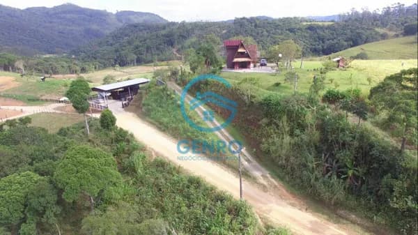 Sítio em Meio a Natureza com Terreno Escriturado de 60.000m² à venda em Canelinha/SC