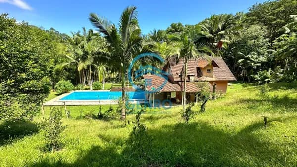 Sítio em Meio a Natureza com Piscina, Lagoa e Terreno com Escritura Pública de 11.000m² à venda em Canelinha/SC