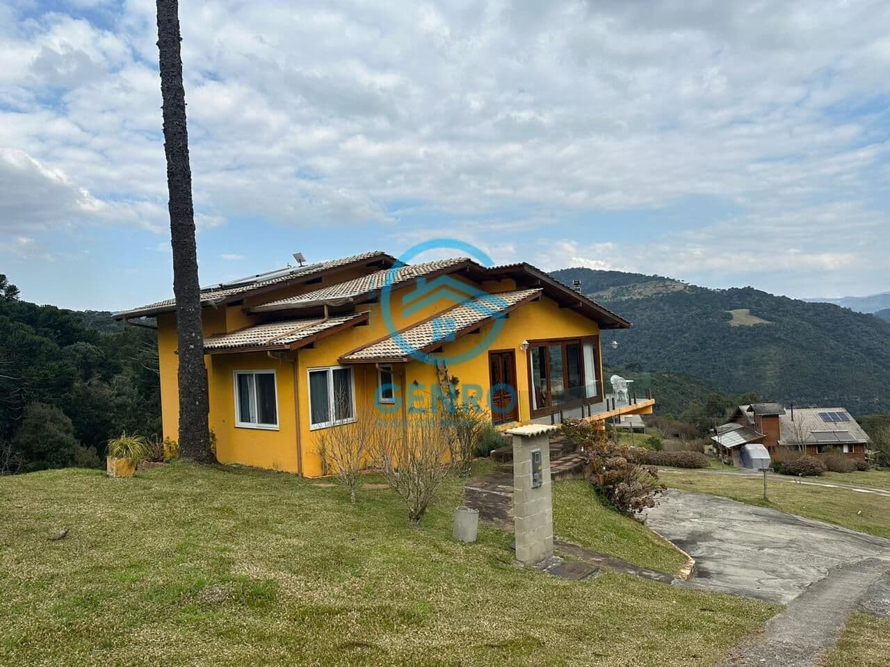 Casa de Campo em Condomínio com Linda Vista para as Montanhas na Serra Catarinense à venda em Urubici/SC