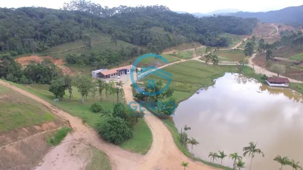 Lote para Chácara com Escritura Pública em Condomínio Rural com Excelente Infraestrutura à venda em Canelinha/SC