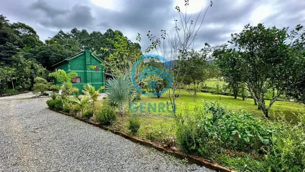 Chácara em Meio a Natureza com Riacho e Terreno com Escritura Pública de 7.000m² à venda em Tijucas/SC