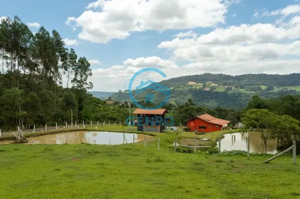 Sítio na Serra Catarinense com Cachoeiras e Terreno de 150.000m² ( 15 Hectares ) à venda em Alfredo Wagner/SC