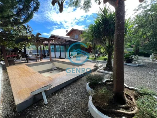 Chácara em Meio a Natureza com Piscina, Lagoa e Terreno de 12.500m² à venda em São João Batista/SC