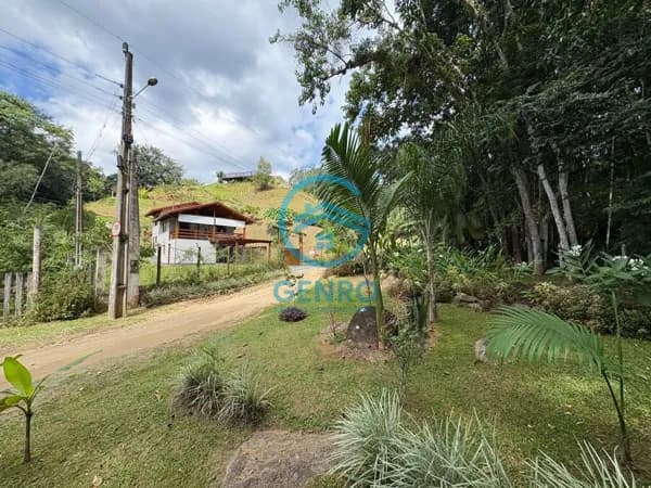 Chácara Semimobiliada em Meio a Natureza com Riacho e Terreno de 2.200m² à venda em Águas Mornas/SC