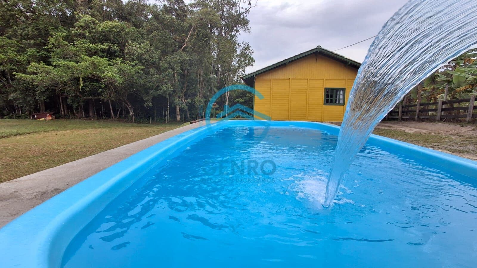 Chácara em Meio a Natureza com Piscina, Riacho e Terreno de 2.100m² à venda em Tijucas/SC