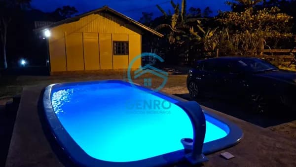 Chácara em Meio a Natureza com Piscina, Riacho e Terreno de 1.800m² à venda em Tijucas/SC