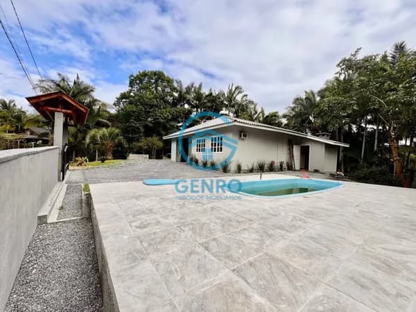 Chácara em Meio a Natureza com Lagoa, Piscina e Terreno de 1.560m² à venda em Canelinha/SC