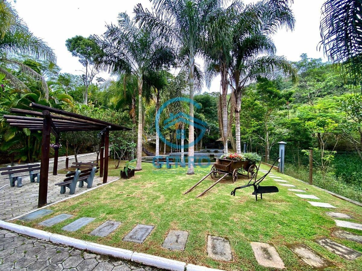 Sítio em Meio a Natureza com Lagoa, Riacho e Terreno de 35.000m² ( 3.5 HECTARES ) à venda em Tijucas/SC