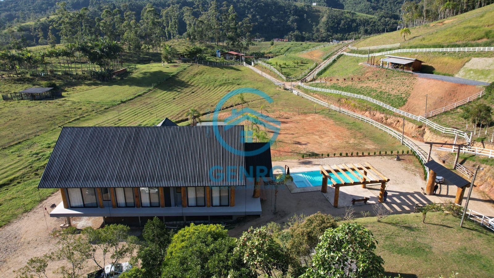 Chácara em Meio a Natureza com Piscina, Lagoa e Terreno de 12.000m² ( 1.2 Hectares ) à venda em Major Gercino/SC