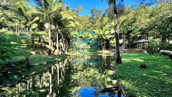 Sítio com Cachoeira, Lagoa e Terreno de 18.000m² à venda em Canelinha/SC