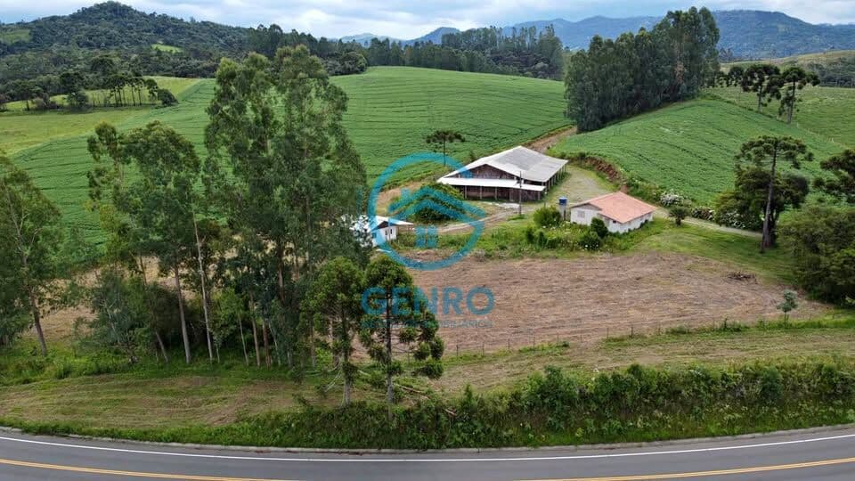 Sítio na Serra Catarinense com Lagoa e Terreno de 250.000m² ( 25 Hectares ) à venda em Urubici/SC