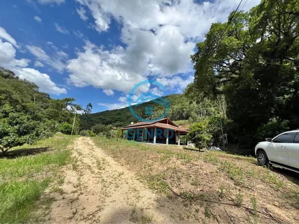 Sítio em Meio a Natureza com Riacho e com Terreno de 50.000m² (05 Hectares)à venda em São João Batista/SC