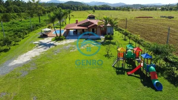 Sítio em Meio a Natureza com Piscina e Terreno com Escritura Pública de 22.600m² ( 2.26 H à venda em São João Batista/SC