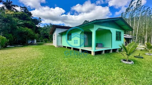 Chácara em Meio a Natureza com Riacho e Terreno de 1.500m² à venda em Tijucas/SC