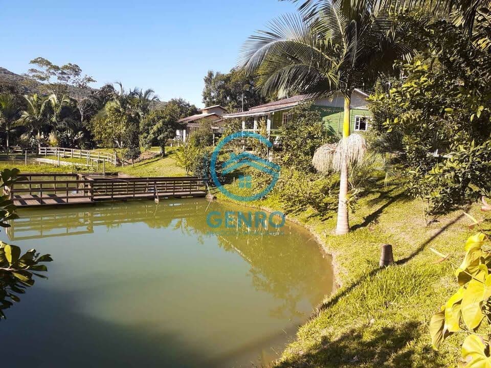 Chácara em Meio a Natureza com Lagoa e Terreno de 1.400m² à venda em Santo Amaro da Imperatriz/SC