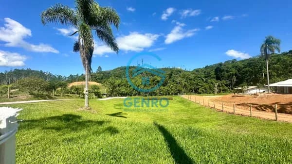 Lote para Chácara em Meio a Natureza com Lagoa e Terreno de 2.300m² à venda em Tijucas/SC