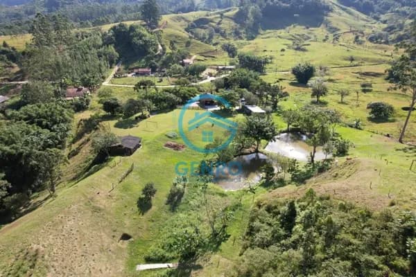Sítio em Meio a Natureza com Terreno com Escritura Pública de 24.000m² ( 2.4 HECTARES ) à venda em Biguaçu/SC