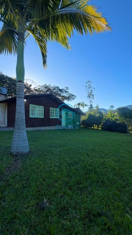 Chácara Mobiliada em Meio a Natureza e Terreno de 2.500m² à venda em Tijucas/SC