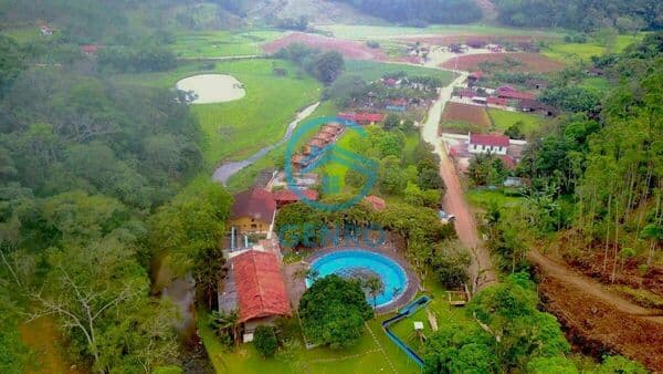 Sítio com Excelente Infraestrutura e Terreno de 160.000m² ( 16 HECTARES ) à venda em Tijucas/SC