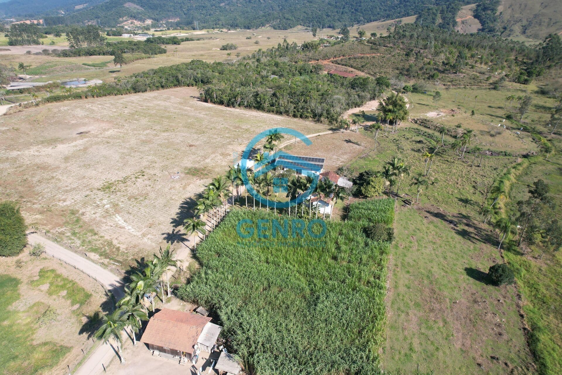 Excelente Sítio em Meio a Natureza com Lagoa e Terreno de 220.000m² ( 22 HECTARES ) à venda em Tijucas/SC