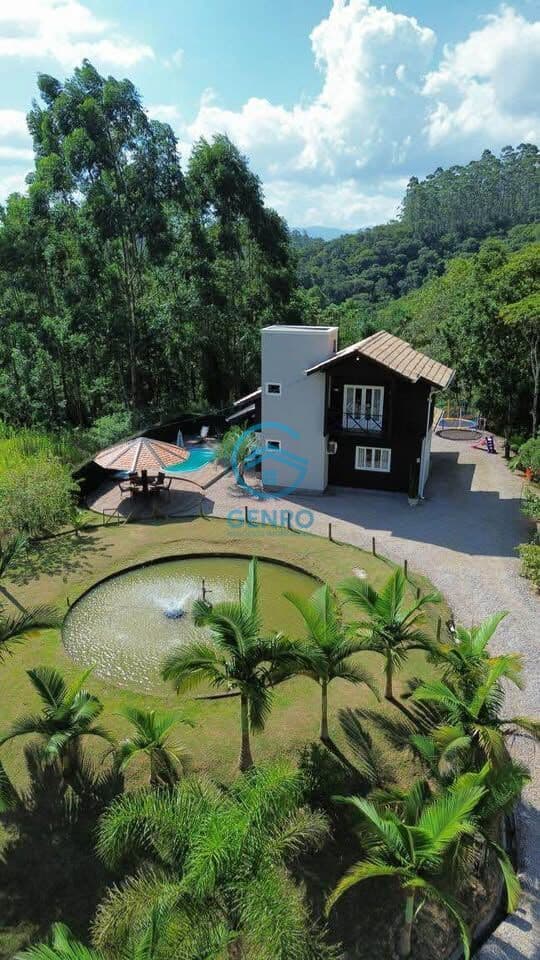 Chácara em Meio a Natureza com Piscina, Lagoa e Terreno de 5.700m² à venda em Canelinha/SC