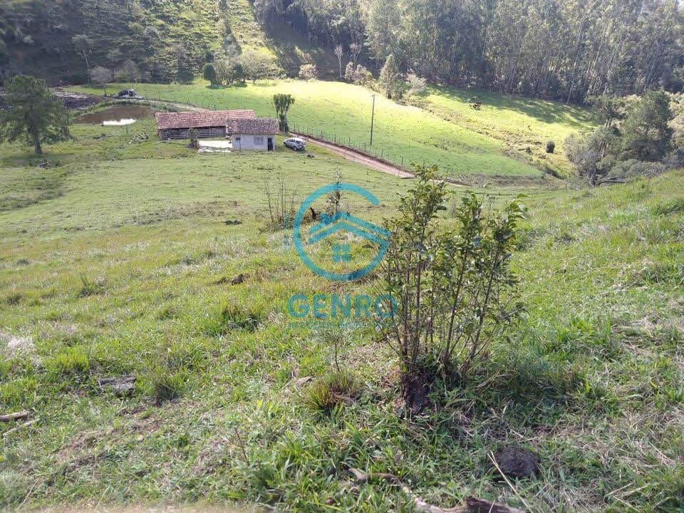 Sítio na Serra Catarinense com Lagoa, Cachoeira e Terreno de 80.000m² ( 08 Hectares ) à venda em Alfredo Wagner/SC