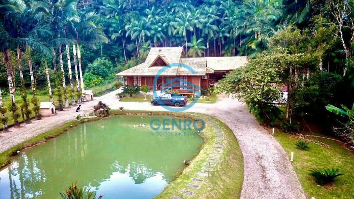 Sítio de Alto Padrão e Terreno com Escritura Pública de 10.000m² ( 01 HECTARE ) à venda em Tijucas/SC