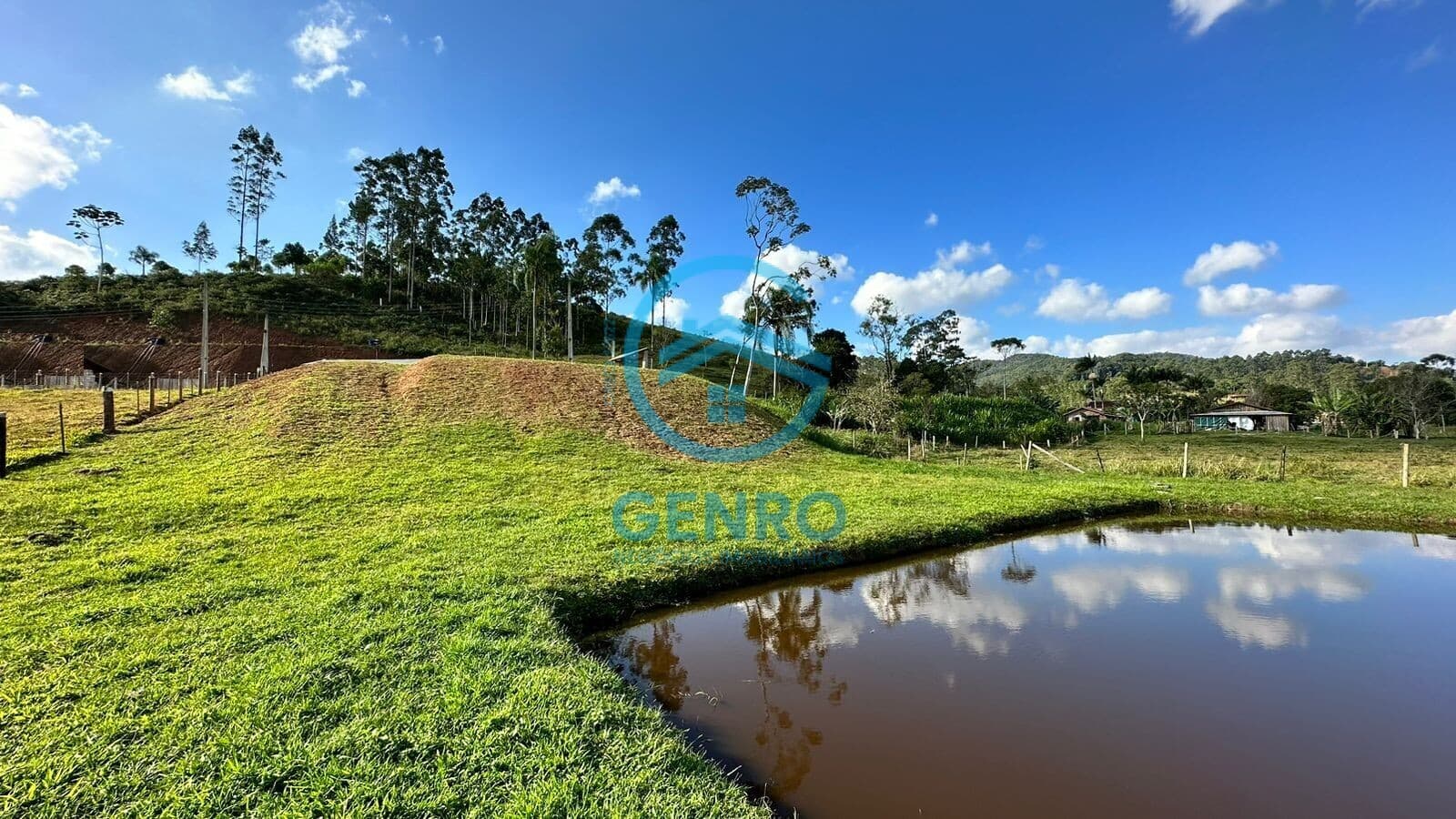 Área para Chácara em Meio a Natureza com Lagoa e Terreno de 7.750m² à venda em Canelinha/SC