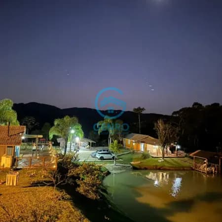 Sitio Encantador em Meio a Natureza com Piscina e Terreno de 16.000m² ( 1.6 HECTARES ) à venda em Águas Mornas/SC