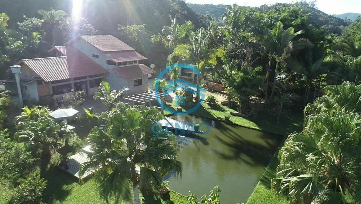 Chácara em Meio a Natureza com Lagoa, Riacho e Terreno de 3.300m² à venda em Canelinha/SC