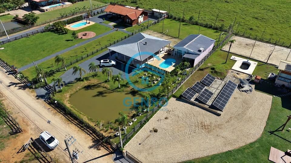 Chácara com Piscina em Condomínio Rural e Terreno de 1.900m² com Escritura Pública à venda em Canelinha/SC